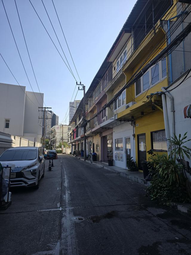 ตึกแถวสามชั้นให้เช่า ย่านสาธุประดิษฐ์ 9