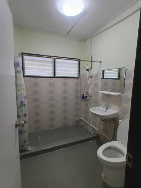 ให้เช่าบ้านเดี่ยวชั้นเดี่ยว เนื้อที่ 50 ตารางวา ถนนลาดพร้าว87 แอร์เฟอร์บางส่วน มี3นอน3น้ำ ราคาเช่าเดือนละ18,000บาท รีโนเ 8