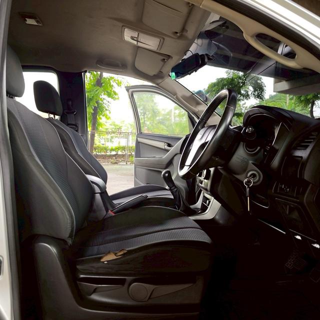 Isuzu D-Max Space Cab 2.5 Ddi Z Hi-Lander MT ปี 2012 17