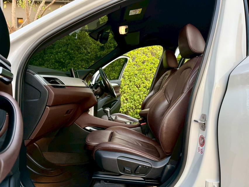 bmw X1 2.0 sDrive18d M Sport (F48) ปี 2017 มือเดียวป้ายแดง สีเดิมทั้งคัน ไม่เคยชน ไม่เคยทำสี รถเข้าศูนย์ทุกระยะ รูปที่ 10