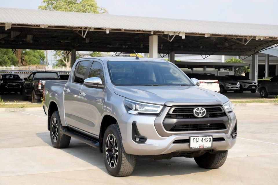 Toyota Revo Double Cab Prerunner 2x4 2.4 Mid AT 