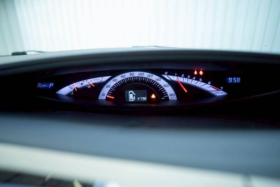 TOYOTA ESTIMA 2.4 G ปี 2012 โฉม ปี10-ปัจจุบัน 16