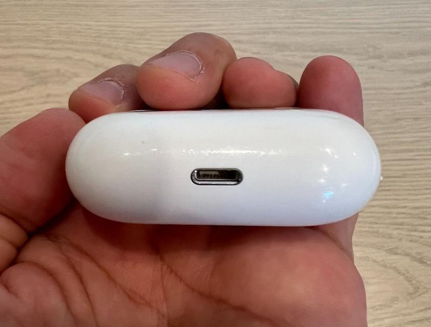 AirPods Pro พร้อม Charging Case  4