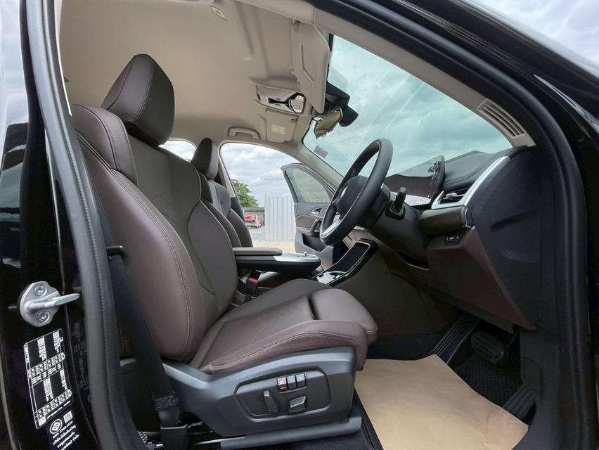 รหัสรถ AP576 BMW X1 2.0 sDrive 20i xLine สีดำ ปี 25 11