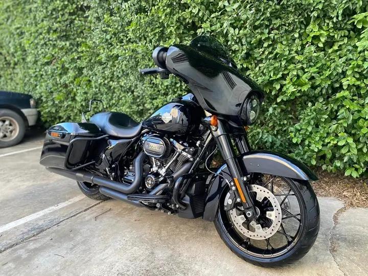 รถบ้านสวยๆ Harley Davidson Street Glide