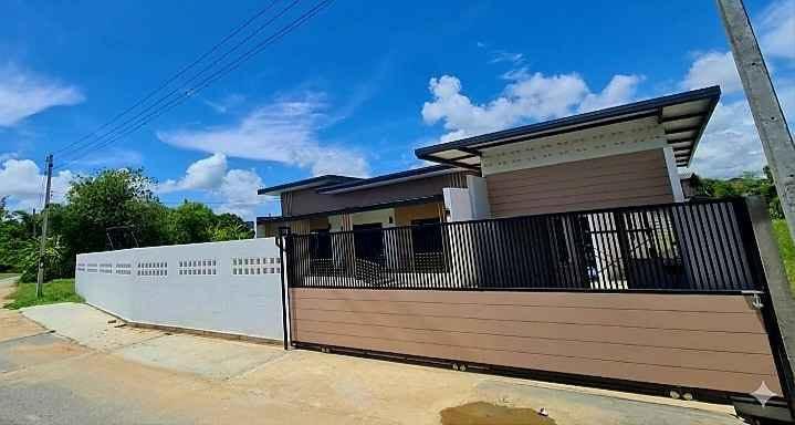 บ้านเดี่ยวหน้าบ้านเป็นลำห้วยติดถนน 1