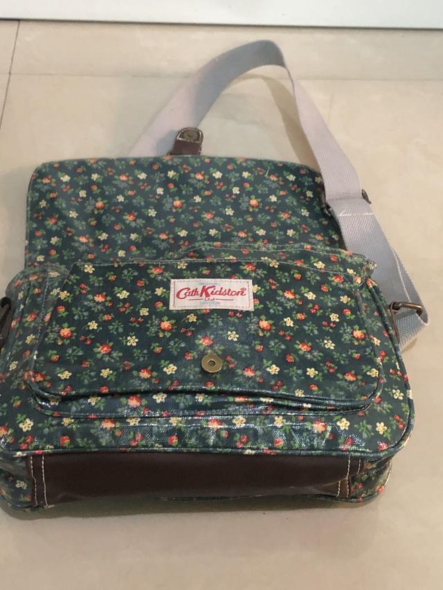 กระเป๋าสะพายcath kidstonมือสงสภาพใหม่ รูปที่ 5