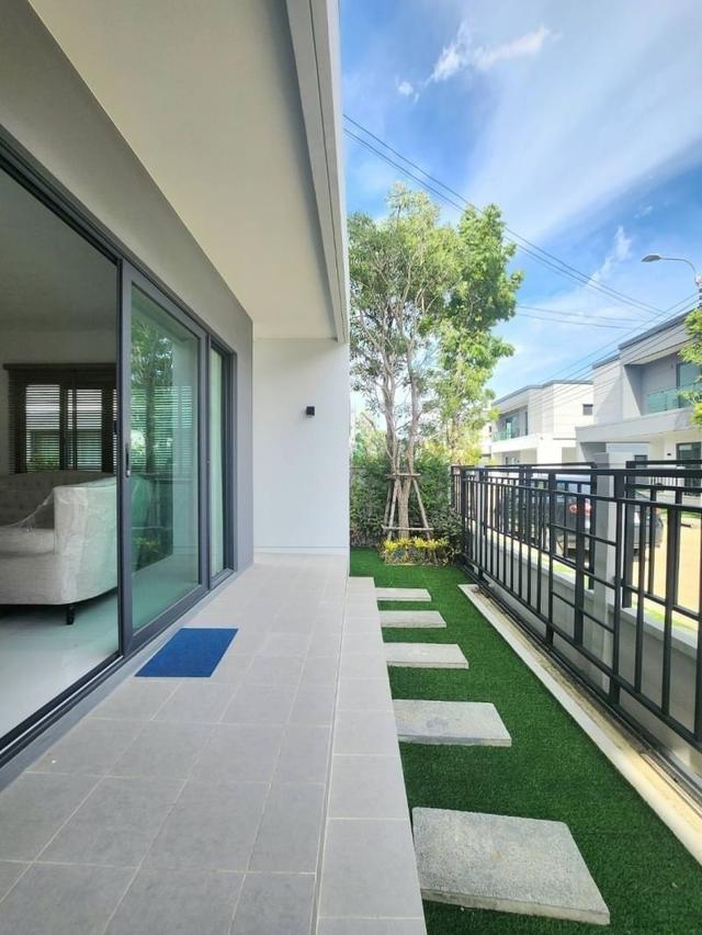 ขายและให้เช่าบ้านใหม่พร้อมอยู่ เซนโทร บางนา เดินทางสะดวก ใกล้ทางด่วนและเมกาบางนา บางพลี สมุทรปราการ. 2