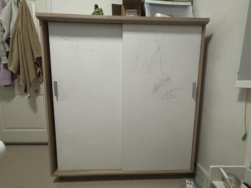 ตู้เสืัอผ้าเด็กแบบเลื่อน