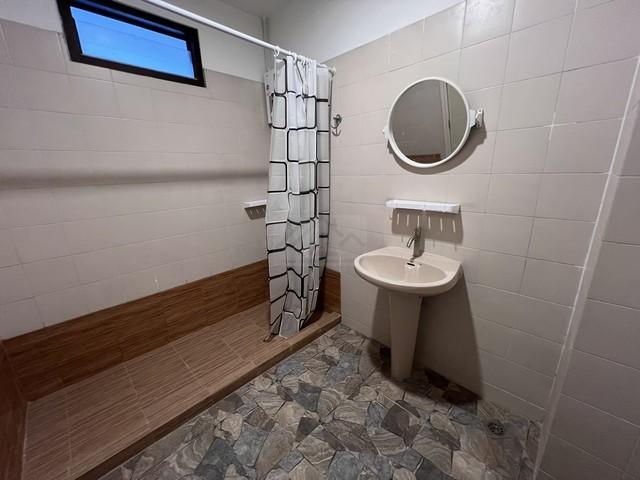 ให้เช่าโฮมออฟฟิศ 4.5 ชั้น 28 ตร.ว. ซอยวิภาวดี 22 สไตล์มินิมอล ด้านหลังติดการบินไทย 8