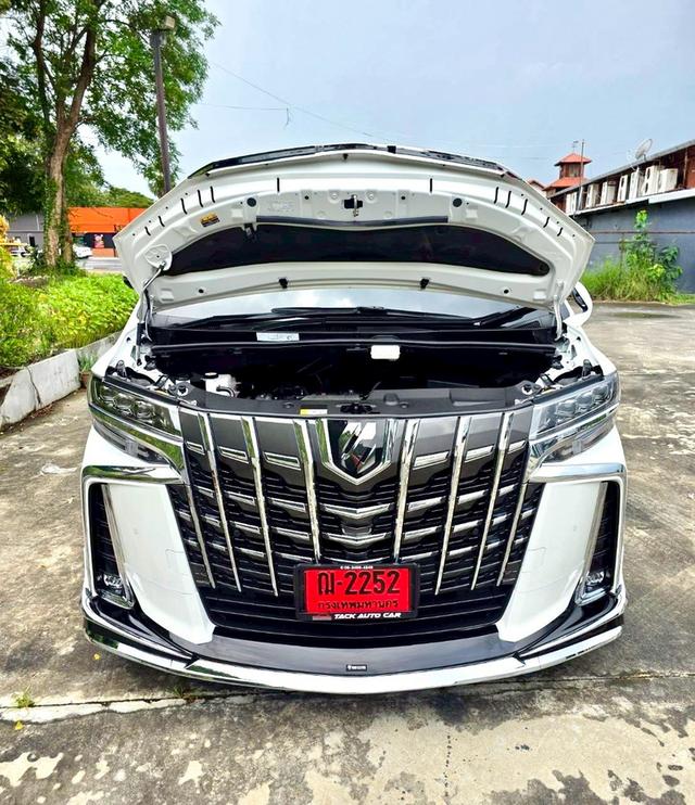 Toyota ALPHARD 2.5SC PACKAGE สีขาว ปี 2023 ไมล์ 17,000 กม.  6