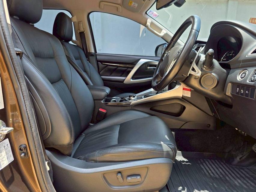 Mitsubishi Pajero Sport 2.5 GT Premium 4WD ปี 2015 สีน้ำตาล รูปที่ 8