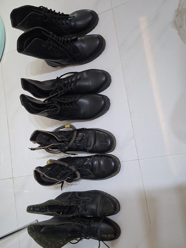 รองเท้าคอนเบต