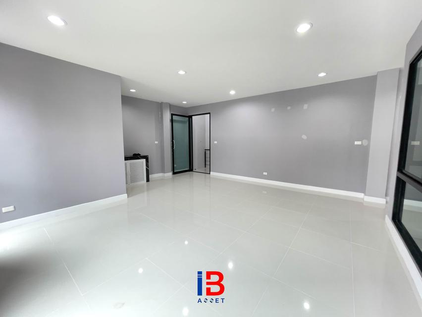 ขายและให้เช่าโฮมออฟฟิศ Warehouse ไชน่าทาวน์ ศาลายา โฮมออฟฟิศ 3 ชั้น + โกดัง 7