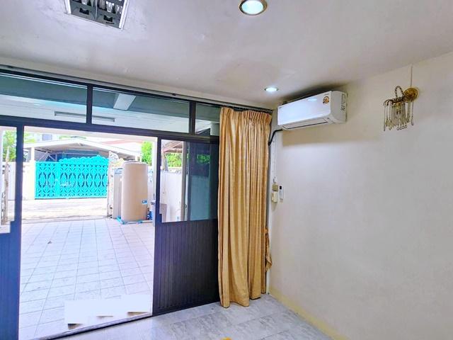 ให้เช่าทาวน์เฮ้าส์ 2 ชั้น 26 ตร.วา ทำเลแยกสะพาน 99 MRT บางซื่อ เตาปูน 1.7 กม.3นอน 206 ตร.ม. รีโนเวทใหม่ กว้างขวาง ใกล้ M