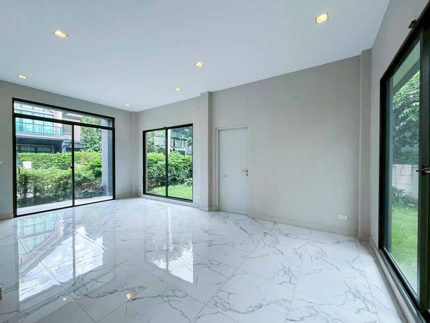 ขาย บ้านเดี่ยว บ้าน Bangkok boulevard ศรีนครินทร์ บางนา  70 ตรว 5นอน 4น้ำ ใกล้ส่วนกลางหมู่บ้าน 5