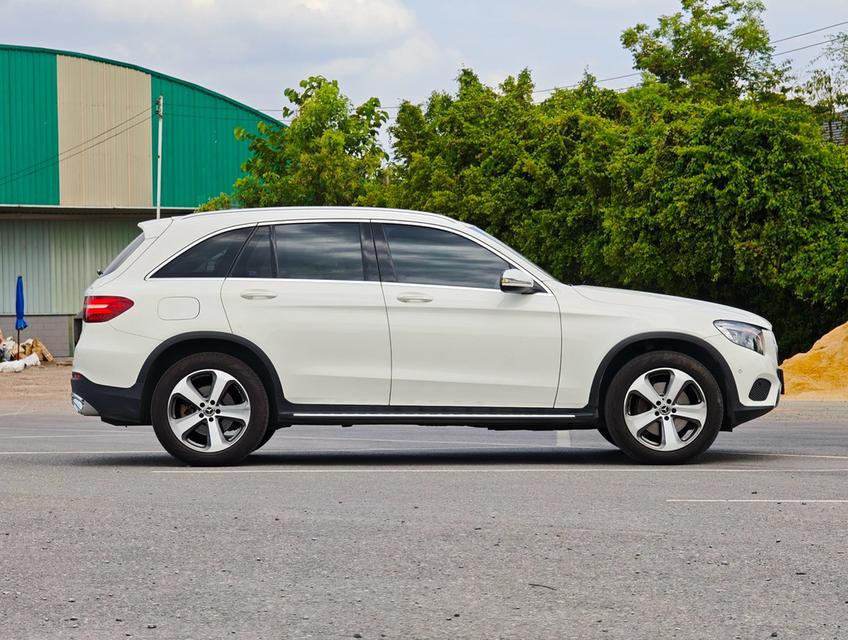 Mercedes-Benz GLC250d Off-Road ปี 2018 รูปที่ 11