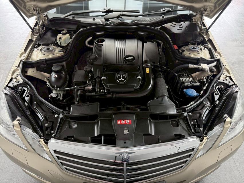 2011 BENZ E-CLASS, E200 CGI Avantgardeโฉม W212 ปี10-16 สีน้ำตาล รูปที่ 17
