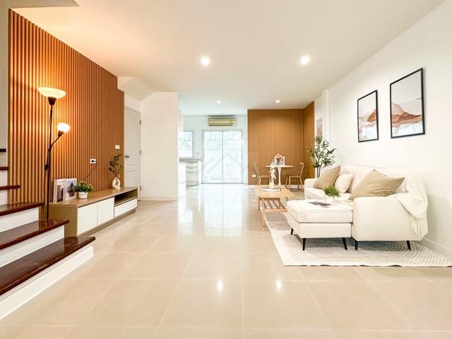 ขายทาวน์โฮม 3 ชั้น 26 ตรว. 4 ห้องนอน หมู่บ้าน เดอ สยาม สวนหลวง ร.9 ใกล้สวนหลวง ร.9 ร่มรื่น เป็นส่วนตัว 4