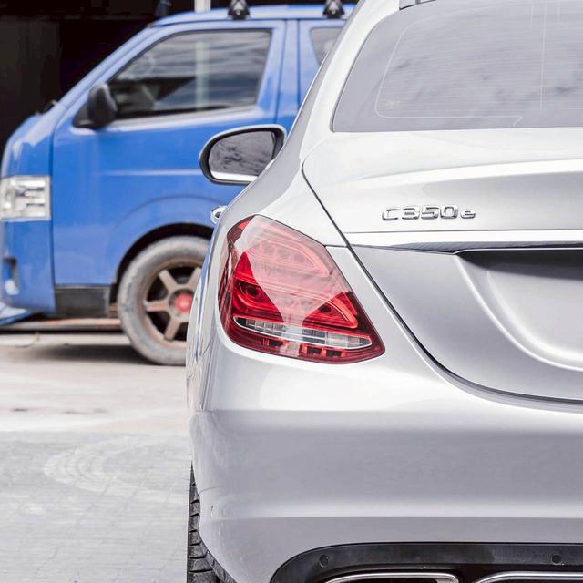 รหัสรถ 67GG5082 MERCEDES BENZ C350e W205 AMG | Plug-in Hybrid ปี 2016 13