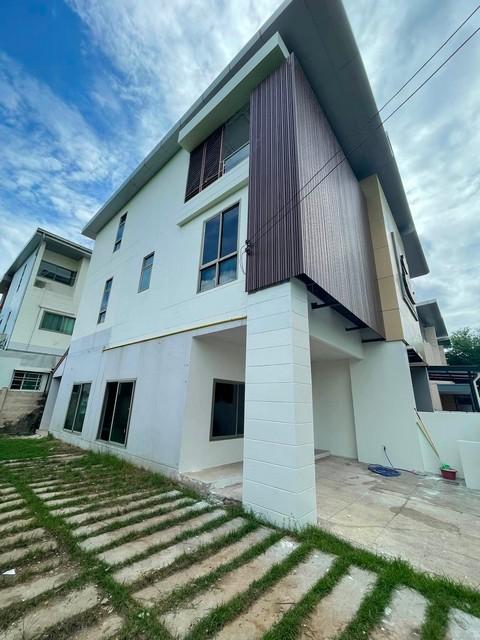ให้เช่าทาวน์โฮม 3 ชั้น 176 ตรม. ภัทร โมทาวน์ Pattra Mo Town แจ้งวัฒนะ–ปากเกร็ด 19 ตรงข้ามเซนทรัลแจ้งวัฒนะ 5