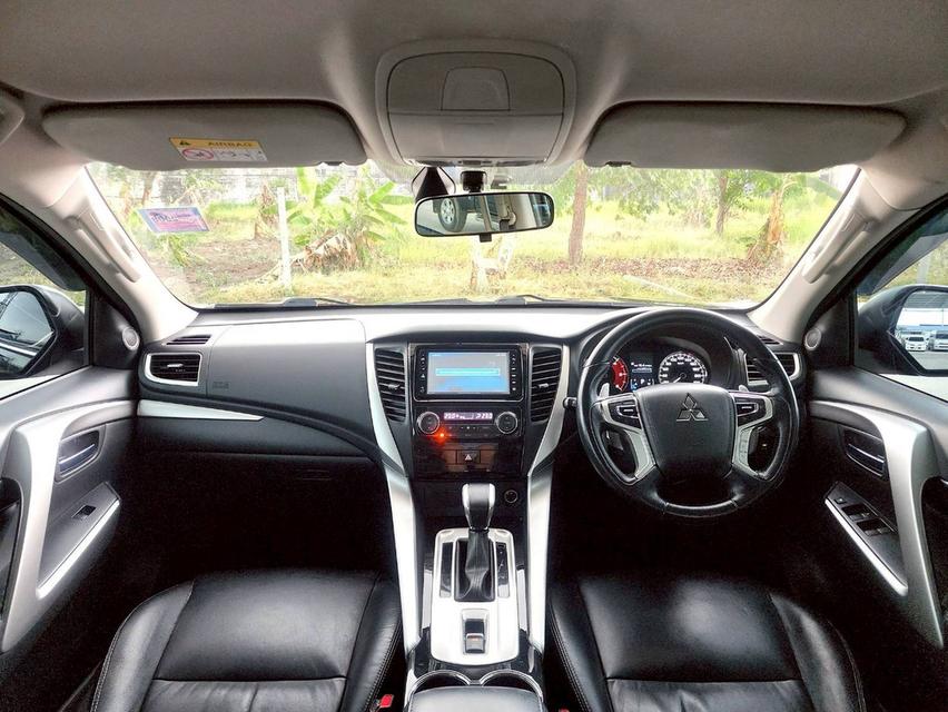ขาย Mitsubishi Pajero 2.4GT ปี17 12