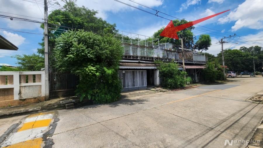 68121188 : ขายบ้านเดี่ยว 2 ชั้น พร้อมสวนลอยฟ้า สามารถทำธุรกิจร้านอาหารได้ ขนาด 75  ตารางวา  หมู่บ้าน สีวลี 2