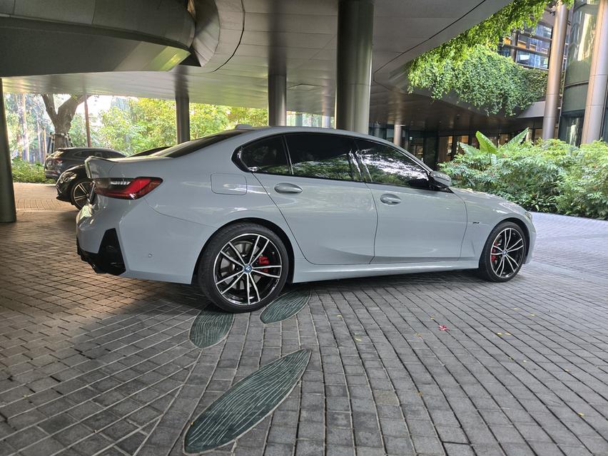 2024 BMW 330e plug-in hybrid วิ่งน้อย 14,000 กม. มือเดียว สภาพใหม่ รถสวยมาก เจ้าของขายเอง 6