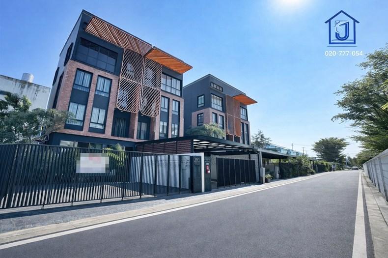 ขายบ้านแฝด 4 ชั้น บริทลอฟท์ Britloft ซอยลาดปลาเค้า 34 ซอยประเสริฐมนูกิจ15  ใกล้BTS มหาวิทยาลัยเกษตรศาสตร์ 2