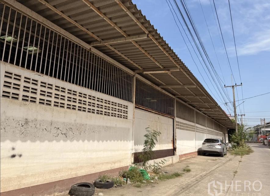 ให้เช่าโกดัง/คลังสินค้า 1,512 ตร.ม. ลาดสวาย ลำลูกกา ปทุมธานี พร้อมสำนักงานและชั้นลอย HRE00439 2