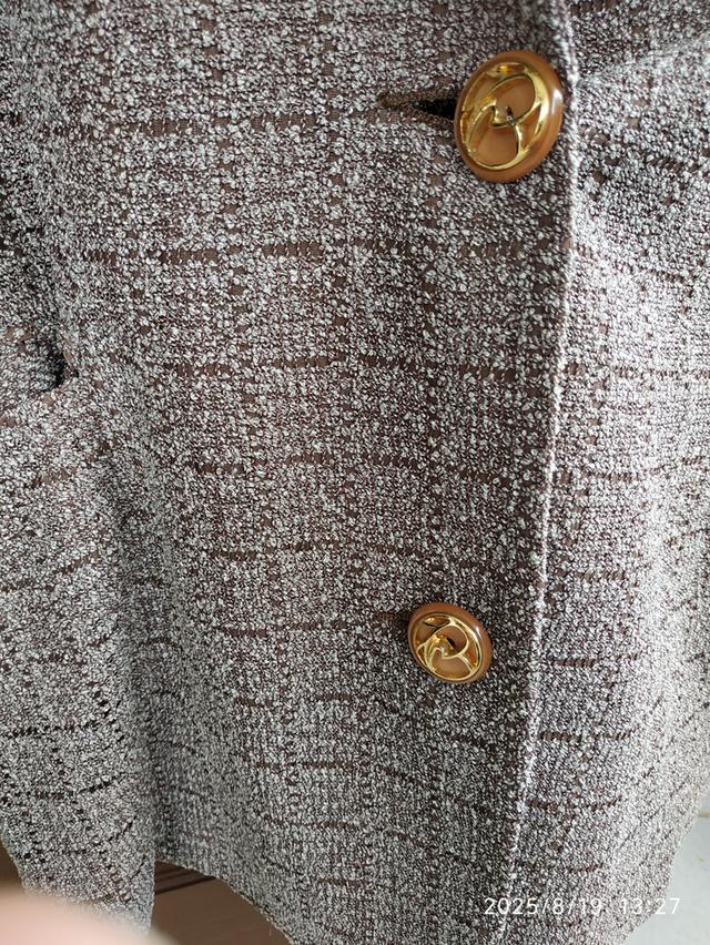 เสื้อสาวมั่น