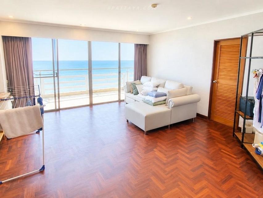 For Rent — Large Beachfront Condo at Goldensand Beachside Condominium, Pattaya 210sqm 3 bedrooms 3 bathrooms on 16th floor 4