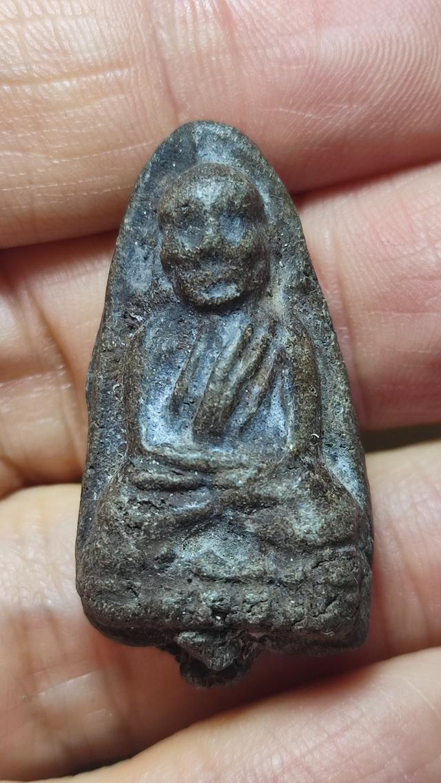 หลวงปู่ทวด เนื้อว่าน