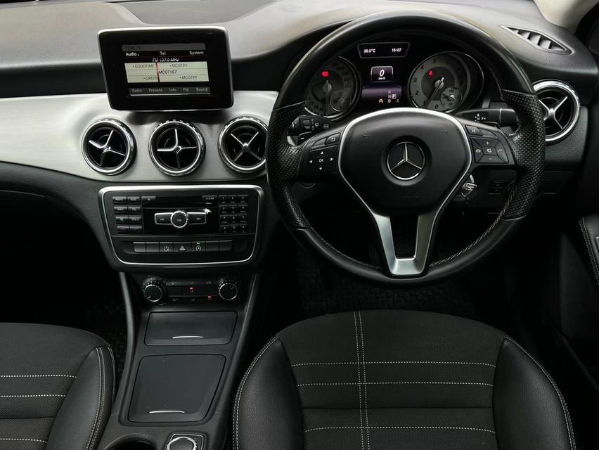 Mercedes-Benz GLA200 1.6 Urban SUV 7