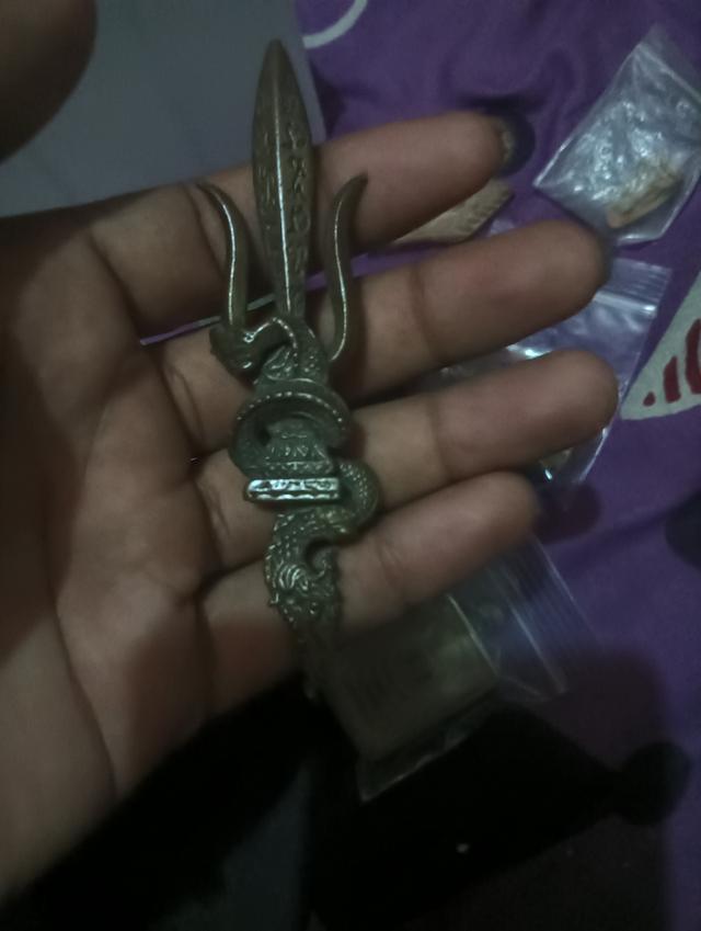 ตรีศูลพญานาค ไม่ทราบที่มาที่ไปแต่เก็บไว้นานแล้ว