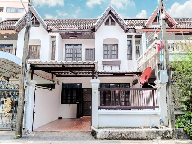 ให้เช่าทาวน์โฮม 2 ชั้น 4 ห้องนอน ซอยประชาราษฎร์บำเพ็ญ 20 ห้วยขวาง พร้อมเฟอร์นิเจอร์ ทำออฟฟิศได้ 1