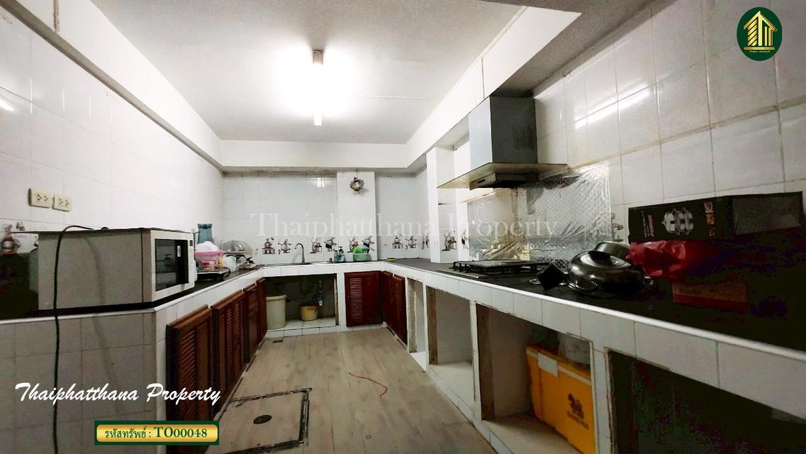 อาคารพาณิชย์ 2 คูหา 5 ชั้น สุขุมวิท 46 ซอยภูมิจิตร พระราม 4 13