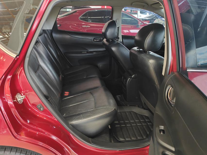 Nissan Pulsar 1.6 V AT  9