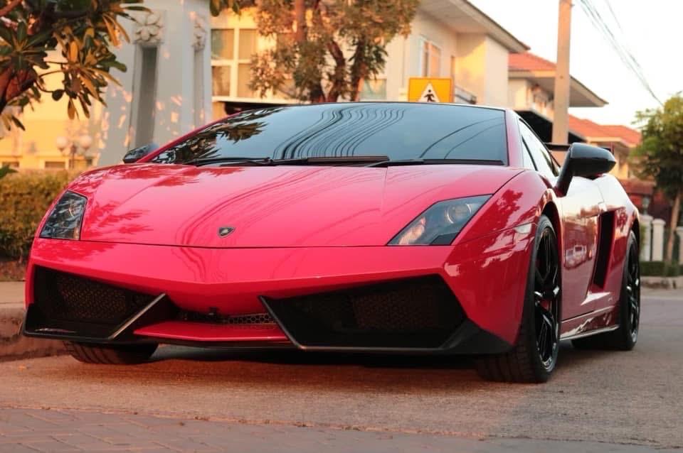 รถ Lamborghini Gallardo สีแดง 3