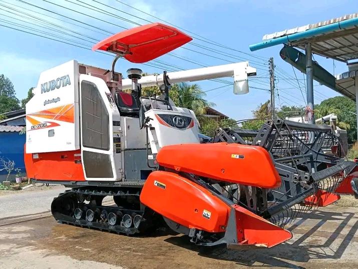 รถเกี่ยวข้าว KUBOTA พร้อมใช้งานสภาพดีมาก  2