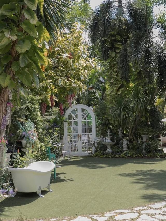 U1477 ให้เช่าบ้านสวน ใจกลางสุขุมวิท 101 FOR RENT RARE GARDEN SPACE IN SUKHUMVIT An Extraordinary Glasshouse Garden Space in Sukhumvit 101 2