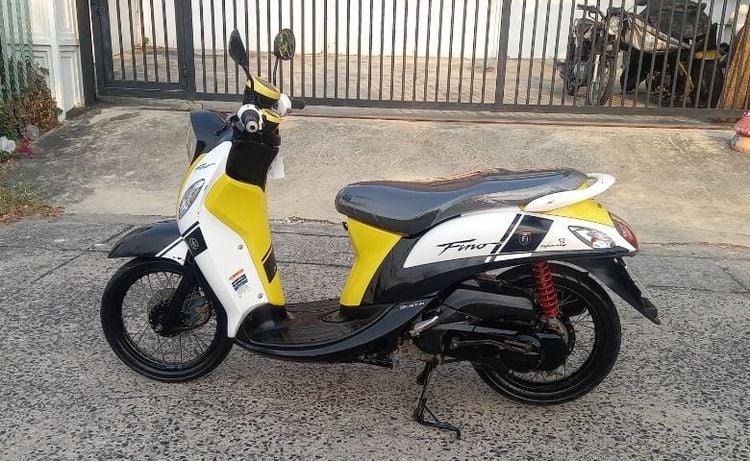 Yamaha fino สีขาว-เหลือง-ดำ