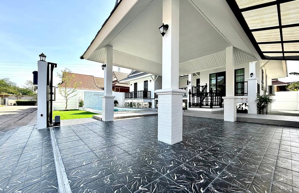 Luxury villa Pattaya for sale 6