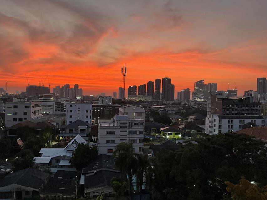 ❤️ Rare 49 sqm Sukhumvit 1-Bedroom with Huge Balcony and Sunset Views 🏙️ 10