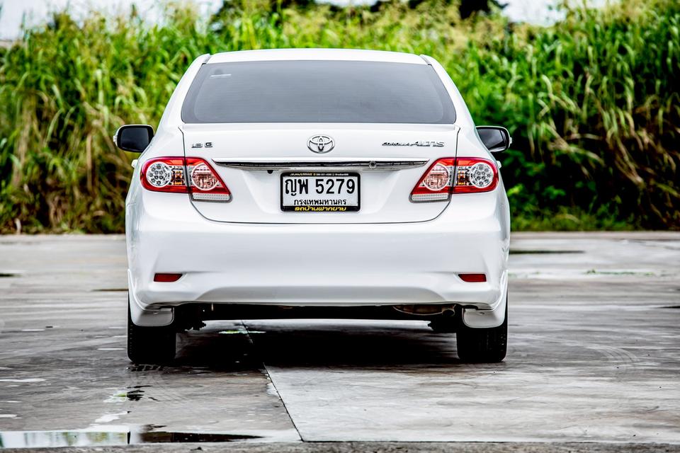 Toyota Altis 1.8G ปี 2011 เกียร์ออโต้ สีขาว สวยสภาพดี 6