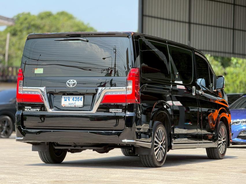 Yoyota Majesty 2.8Grande ปี24 6