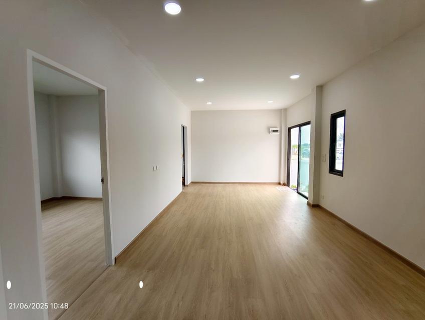  🏡บ้านใหม่มือ 1 พร้อมเข้าอยู่ ทำเลทองหนองจอก 6
