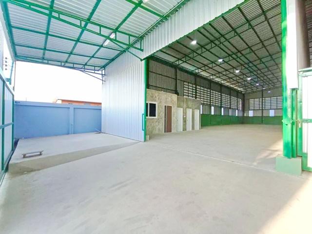 ทำโรงงาน ตรมละ 70-75บาทถูกที่สุดในโลก ให้เช่าโกดัง เกือบไร่ 802ตร.ม รร.วัดบางกระดี่ 1 กม. ย่านพระราม 2 ตลาดบางกระดี่ 1.5 1