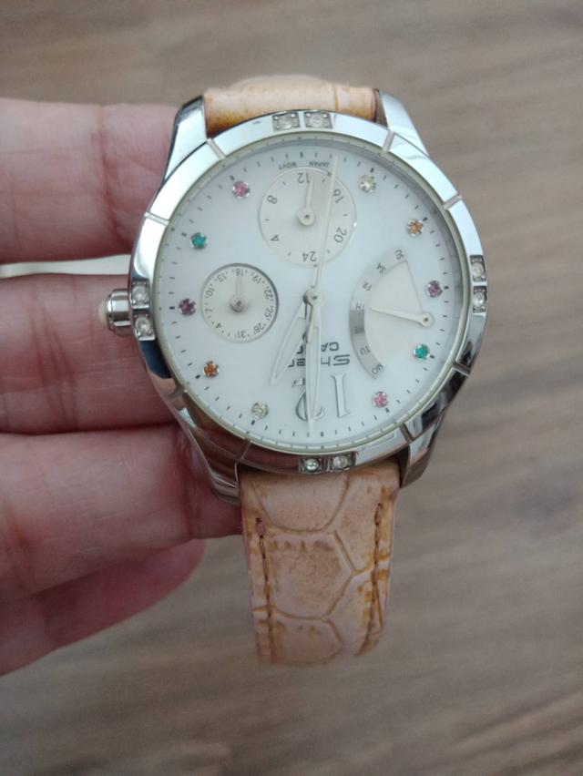 นาฬิกา Sheen (Casio) ของแท้100% พร้อมกล่องสายหนังแท้ สีชมพูอ่อนสายล็อคแบบ Swiss บีบด้านข้าง มือสอง สภาพตามการใช้งาน