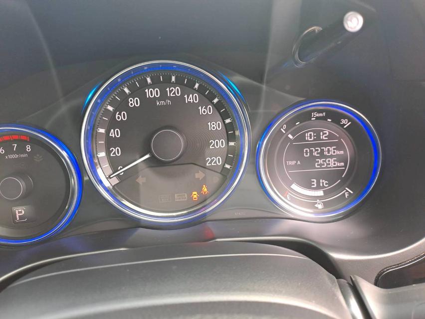 Honda City 1.5 SV รุ่นTop ปี 2015 สีขาว รถมือเดียวออกห้างป้ายแดง ใช้น้อยไมล์แท้ 72,xxx  กิโล 12